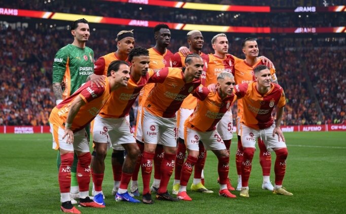 Galatasaray'da b�y�k de�i�im kap�da