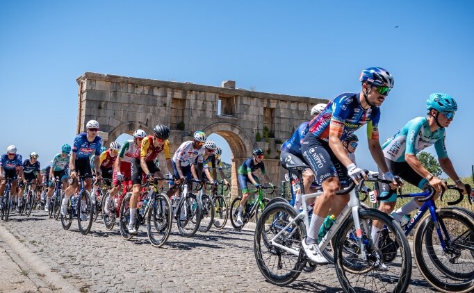 61. Cumhurba�kanl��� T�rkiye Bisiklet Turu'nda Patara-Kemer etab� 