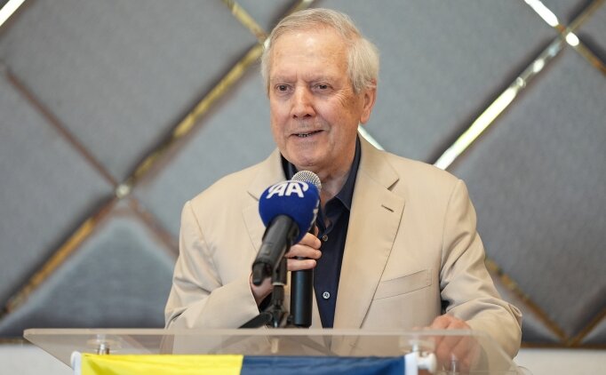 CANLI: Aziz Y�ld�r�m konu�uyor!