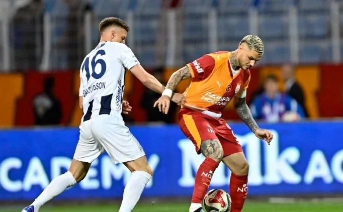 �ampiyon Galatasaray, ligi kay�pla bitirdi!
