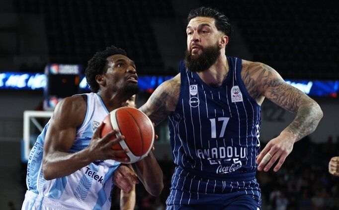 Anadolu Efes, yar� final biletini cebine koydu!