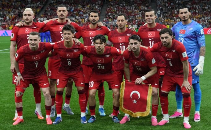 Tuncay �anl�'dan A Milli Tak�m'a destek!