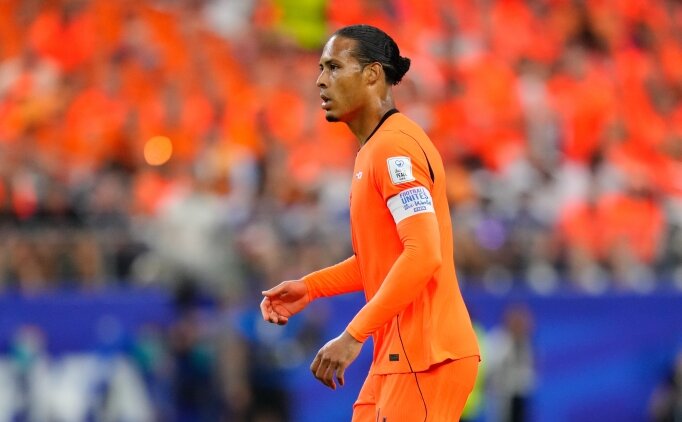 Virgil van Dijk'tan su molalar�na tepki!