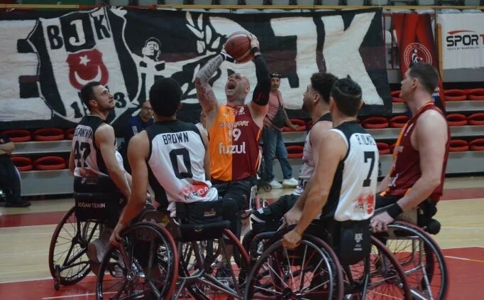 Be�ikta�, Galatasaray Fuzul'u 83-60 ma�lup etti