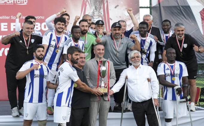 Ampute futbolda T�rkiye Kupas� �ampiyonu �ahinbey Belediyespor