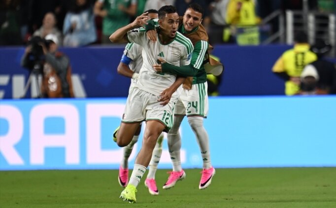 �rd�n y�k�ld�, Cezayir kazand�!