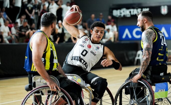 Be�ikta�, Fenerbah�e'yi yenerek final serisinde durumu e�itledi