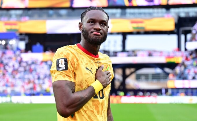 Be�ikta�'a Ba�ak�ehirli Jerome Opoku iddias�