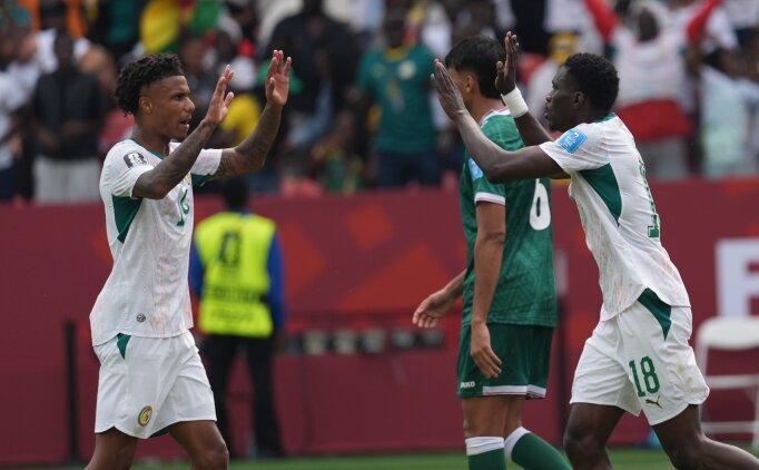 Senegal'den farkl� galibiyet! Son 32 i�in bekleyi� ba�lad�