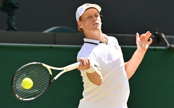 Wimbledon'da Jannik Sinner ile Coco Gauff, yar� finale y�kseldi