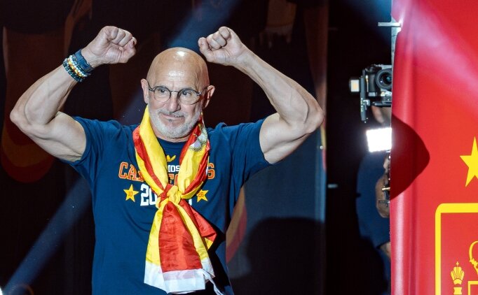 Luis de la Fuente'ye yeni s�zle�me