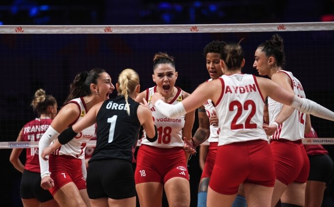 A Milli Kad�n Voleybol Tak�m� 6. kez yar� final mutlulu�unu ya�ad�