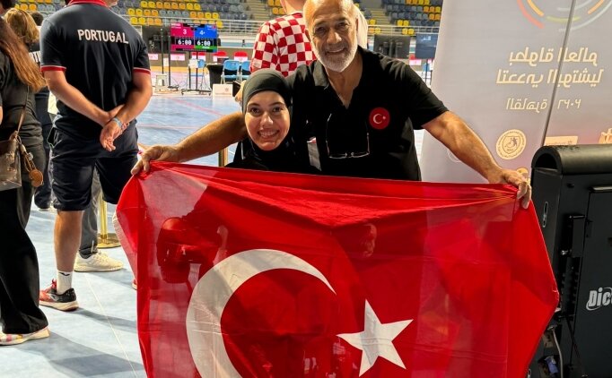Para milli sporcular M�s�r'da ikisi alt�n 3 madalya kazand�