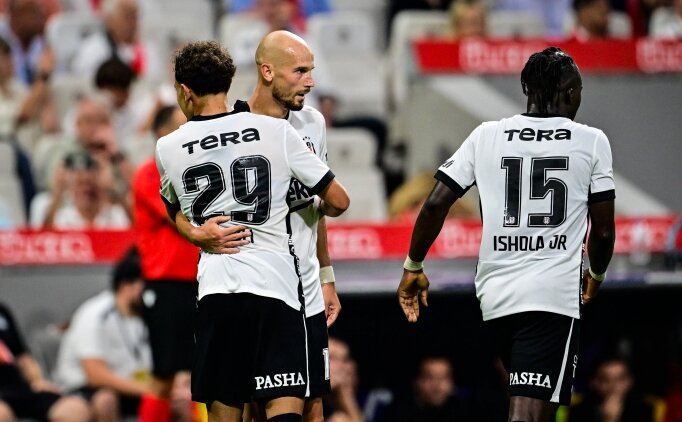 Avrupa'da 4'te 4! Be�ikta�, Hradec'i ge�ip play-off'a y�kseldi