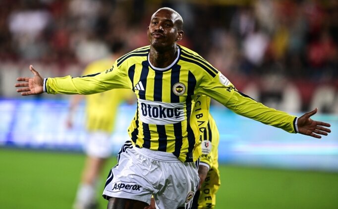 Talisca'dan transfer haberlerine yalanlama