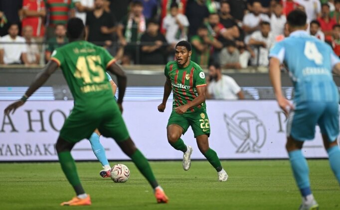 Erzurumspor'dan Amedspor ma�� devam ederken VAR karar�na tepki!