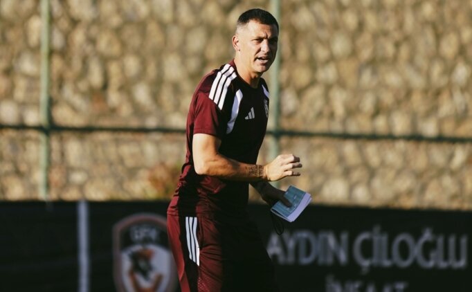 Radoi: 'Galibiyetin yan� s�ra gol yemedi�imiz i�in de mutluyum'