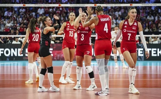 Filenin Sultanlar� doludizgin! Macaristan'a set vermediler!