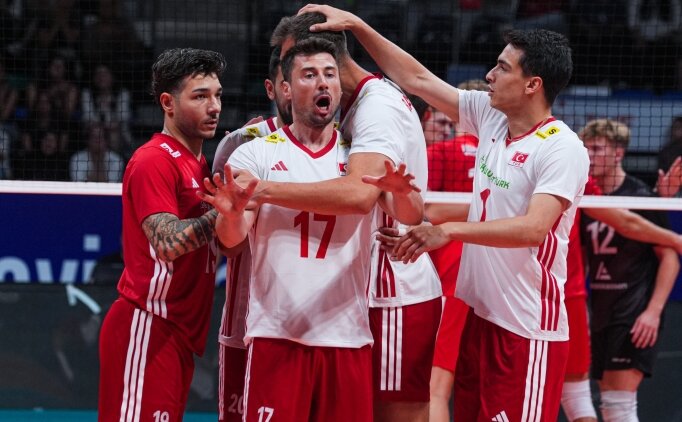 A Milli Erkek Voleybol Tak�m�'n�n '13'�nc� Avrupa seferi'