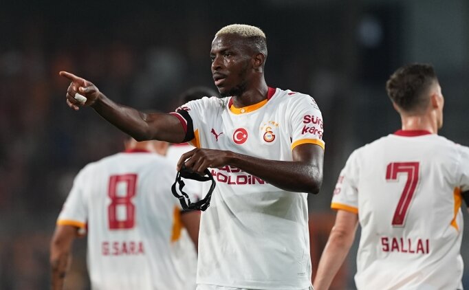 Galatasaray'da Osimhen seriye ba�lad�!