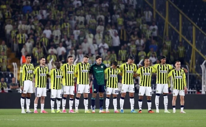 Fenerbah�e'nin kamp kadrosu a��kland�!
