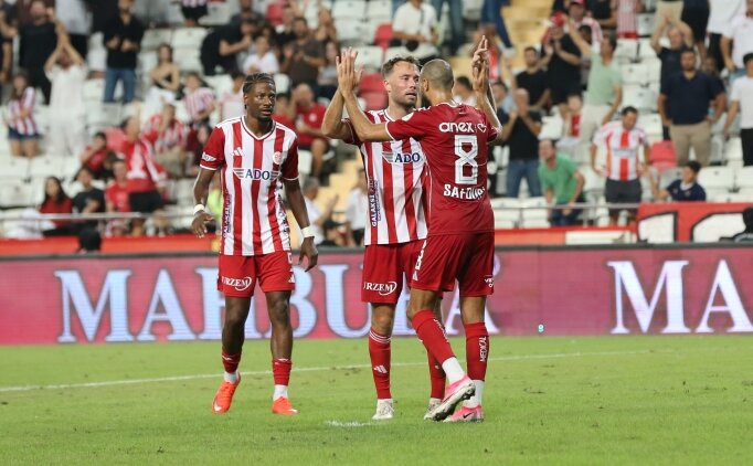 Antalyaspor, Vanspor'u 3 golle ge�ti!