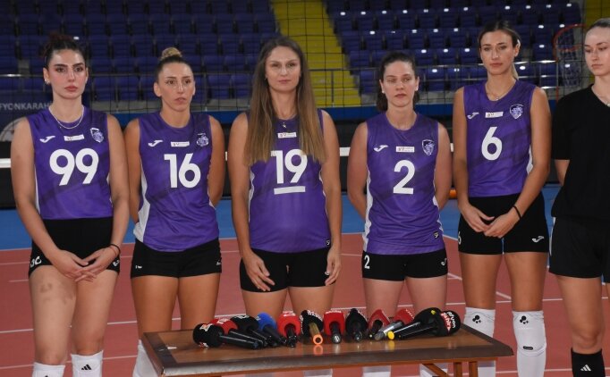 Afyon Belediye Y�nta� Voleybol Tak�m�, gazetecilerle bulu�tu