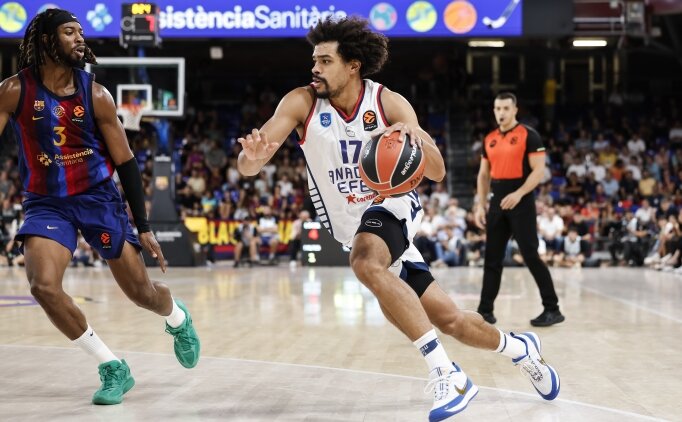 Anadolu Efes, Barcelona'ya ma�lup!