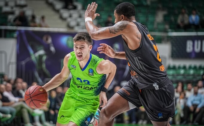 TOFA�, EuroCup'a galibiyetle ba�lad�!