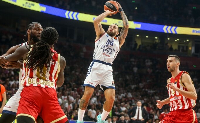 Anadolu Efes, EuroLeague'de K�z�ly�ld�z'a ma�lup!