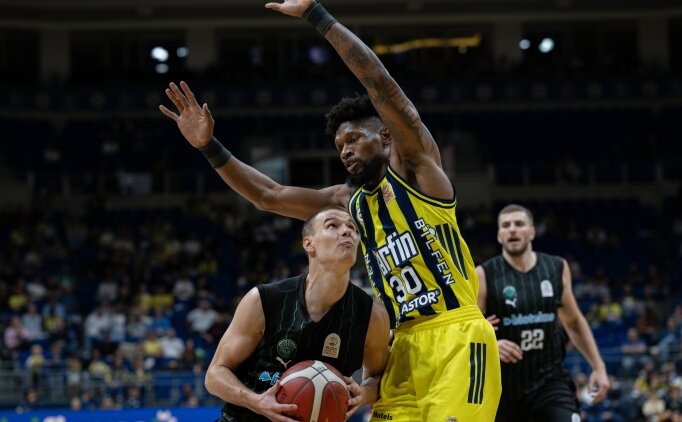 Larkin ilk kez oynad�, Fenerbah�e Tarfin kazand�