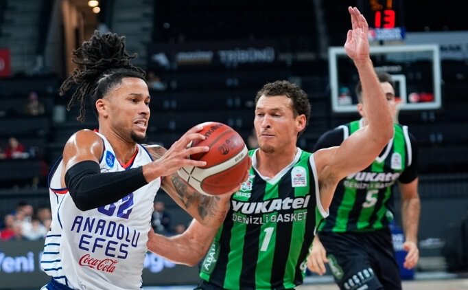 Anadolu Efes seriyi 3 ma�a ��kard�!