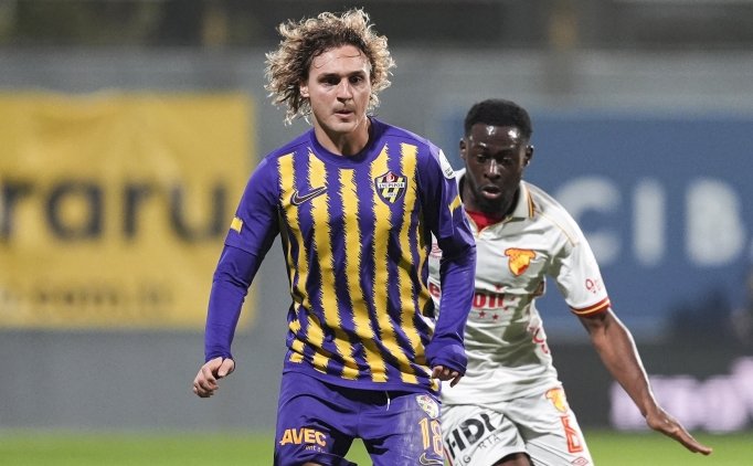 FIFA, Ey�pspor'a 3 d�nem transfer yasa�� verdi!