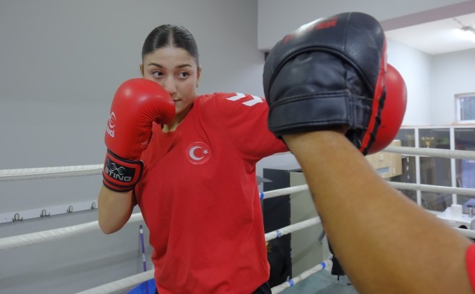 Milli boks�r Buse Nur d�nya �ampiyonlu�u i�in ringe ��kacak