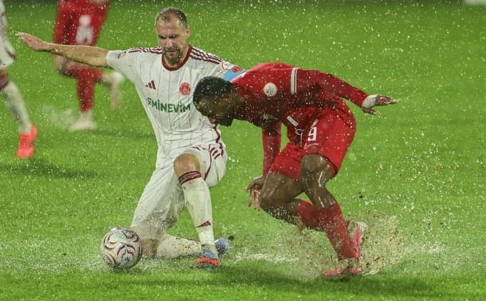 �mraniyespor-Boluspor ma��na ya�mur engeli!
