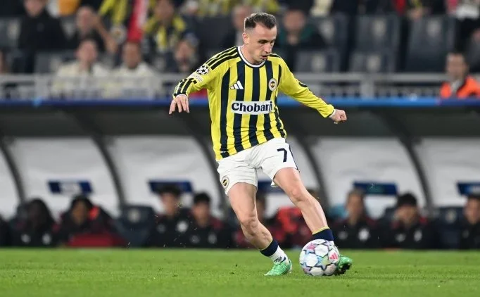 Kad�k�y'de olay: Kerem Akt�rko�lu'na tepki