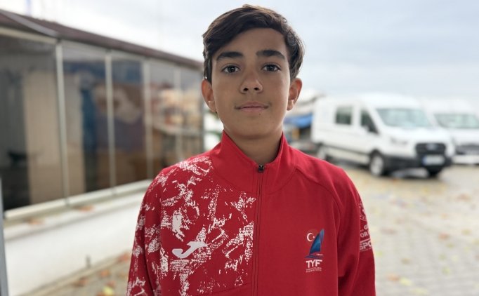 Milli yelkenci Ahmet Arel Barut, �talya'dan madalyayla d�nd�