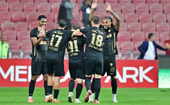 Amed SF'den geri d�n�� ve S�per Lig'de bir ilk!