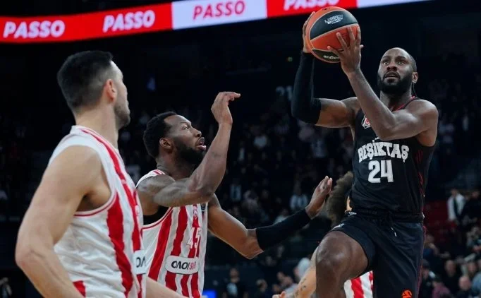 CANLI: Be�ikta� - Olympiakos