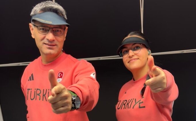 Yusuf Dike� ve �evval �layda Tarhan'dan g�m�� madalya