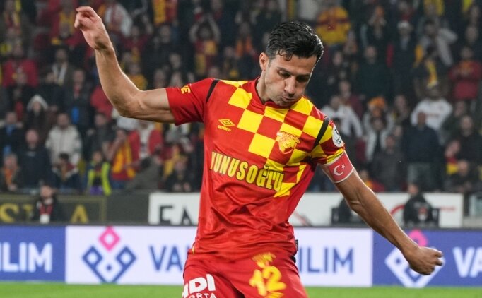 �smail K�yba�� futbolu b�rakt�, yeni g�revi belli oldu