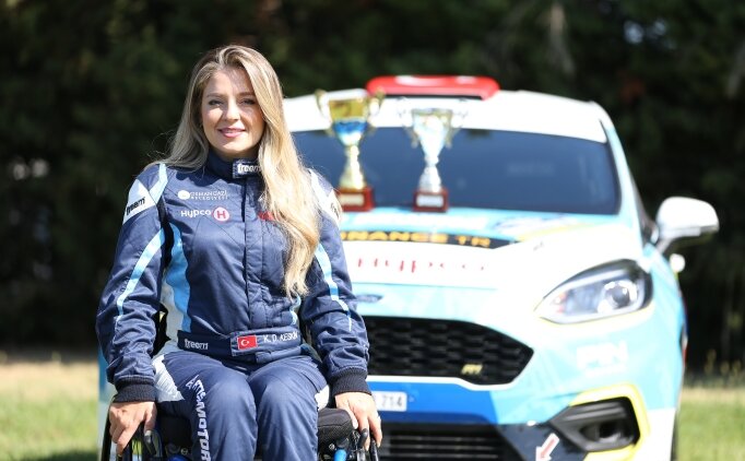 K�bra Denizci Keskin Bodrum Rallisi'nde podyum hedefliyor