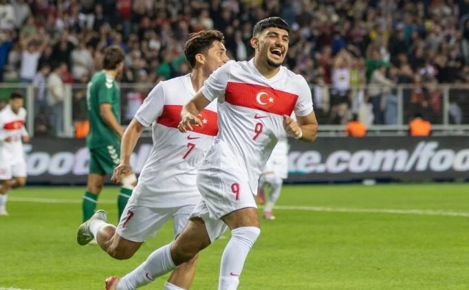 Galatasaray'da Ba�ar �nal i�in teklif haz�rl���