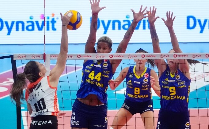 Kupa Voley'de yar� final: Fenerbah�e - Eczac�ba��