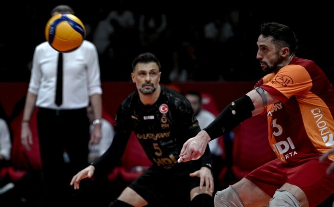 Galatasaray HDI Sigorta Erkek Voleybol Tak�m�'nda iki ayr�l�k