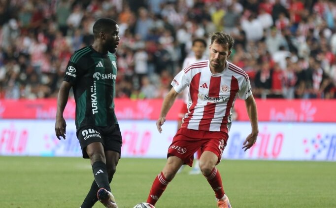 Kocaelispor'da Balogh ve Show da gitti