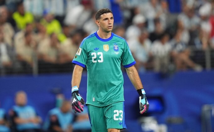 Chelsea'ye Emiliano Martinez �nerisi
