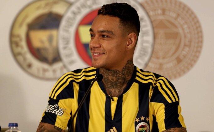 Van der Wiel'den Fenerbah�e i�in olay s�zler: 'Cehennemi ya�ad�m'