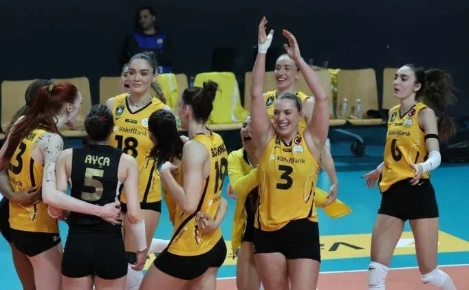 Vak�fBank, normal sezonun son ma��n� kazand�