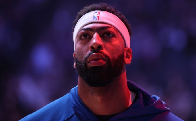 Davis ameliyat olmayacak, en az 6 hafta yok